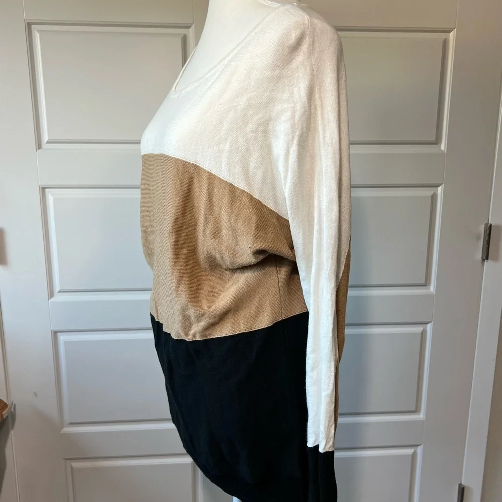 Soho New York & Company Colorblock Knit Sweater White Tan Black Medium‎